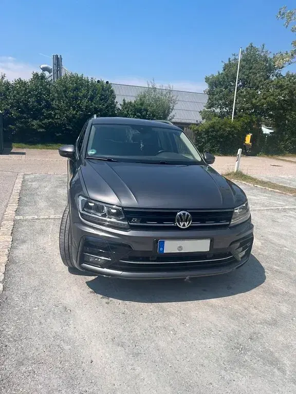 Gebraucht VW Tiguan R-line 150 PS (110 kW) 2018 Grau SUV