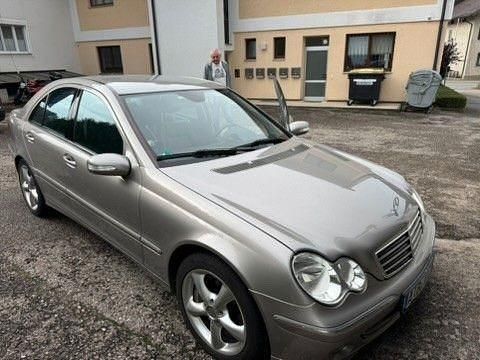 Beige Gebraucht 2004 Mercedes C180 Classic Limousine | 1.500 € (Superpreis) - Bild 1/4