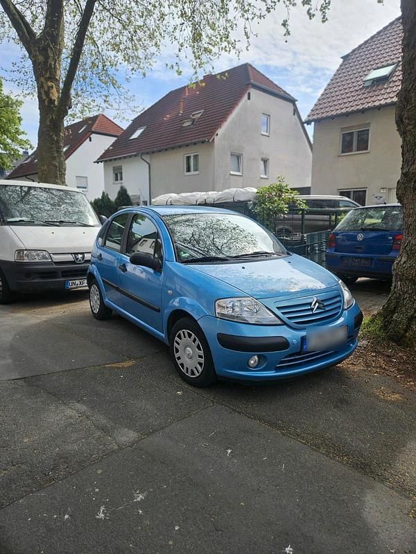 Second-hand Citroën C3 75 CP (55 kW) 2004 Albastru Hatchback