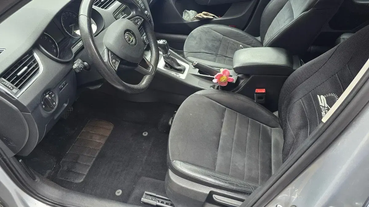 Gebraucht Skoda Octavia Elegance 150 PS (110 kW) 2014 Silber Kombi