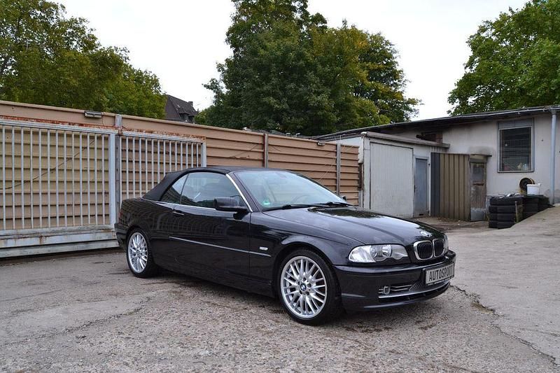 Gebraucht BMW 330 Cabriolet Performance 231 PS (169 kW) 2002 Schwarz Cabrio