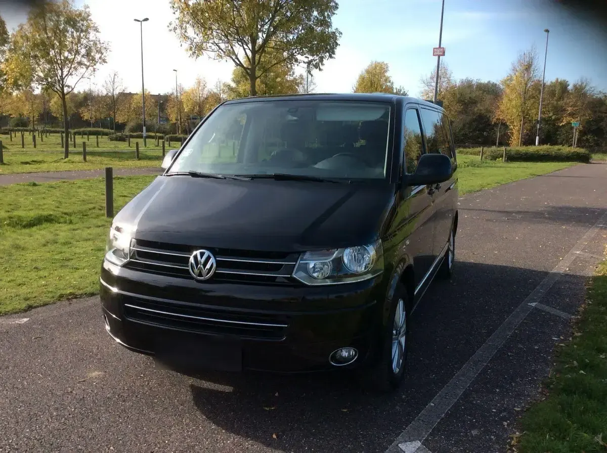 Gebraucht VW Multivan 179 PS (131 kW) 2015 Schwarz Van / Kleinbus