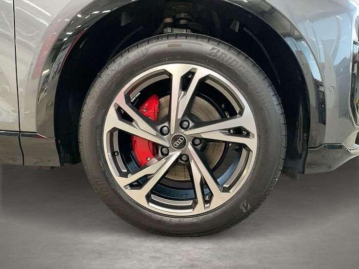 Gebraucht Audi Q6 e-tron Sport 284 kW (387 PS) 2025 Grau SUV