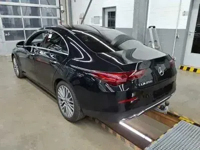 Gebraucht Mercedes CLA200 Progressive 163 PS (119 kW) 2025 Schwarz Coupé