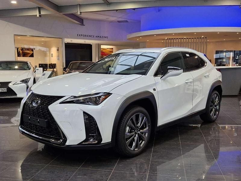 Fuijiweiß glass flake Neu 2025 Lexus UX 300h Sport Design Packet SUV | 39.090 € (Fairer Preis) - Bild 1/4