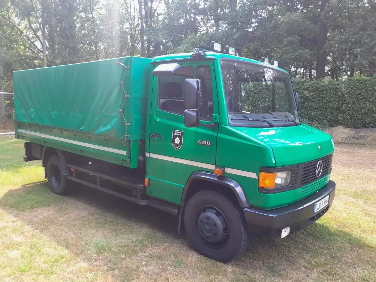 Gebraucht Mercedes T2 105 PS (77 kW) 1995 Grün Van