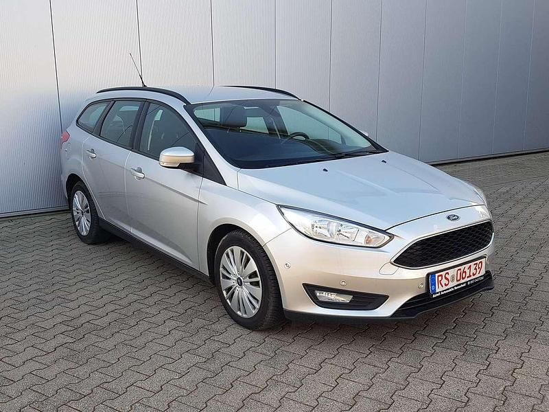 Gebraucht Ford Focus Business Edition 101 PS (74 kW) 2016 Grau Kombi