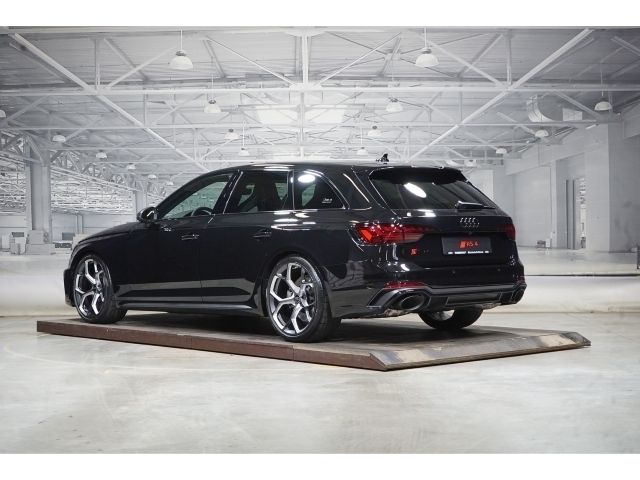 Gebraucht Audi RS4 Ambiente 470 PS (345 kW) 2022 Schwarz Kombi