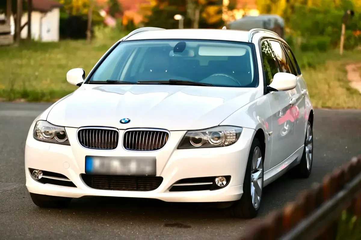 Gebraucht BMW 316 Efficient Dynamics 116 PS (85 kW) 2012 Weiß Kombi