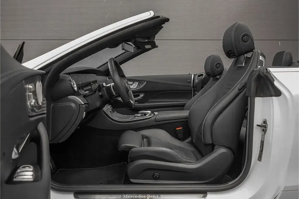 Gebraucht Mercedes E450 AMG line 368 PS (270 kW) 2020 Weiß Cabrio