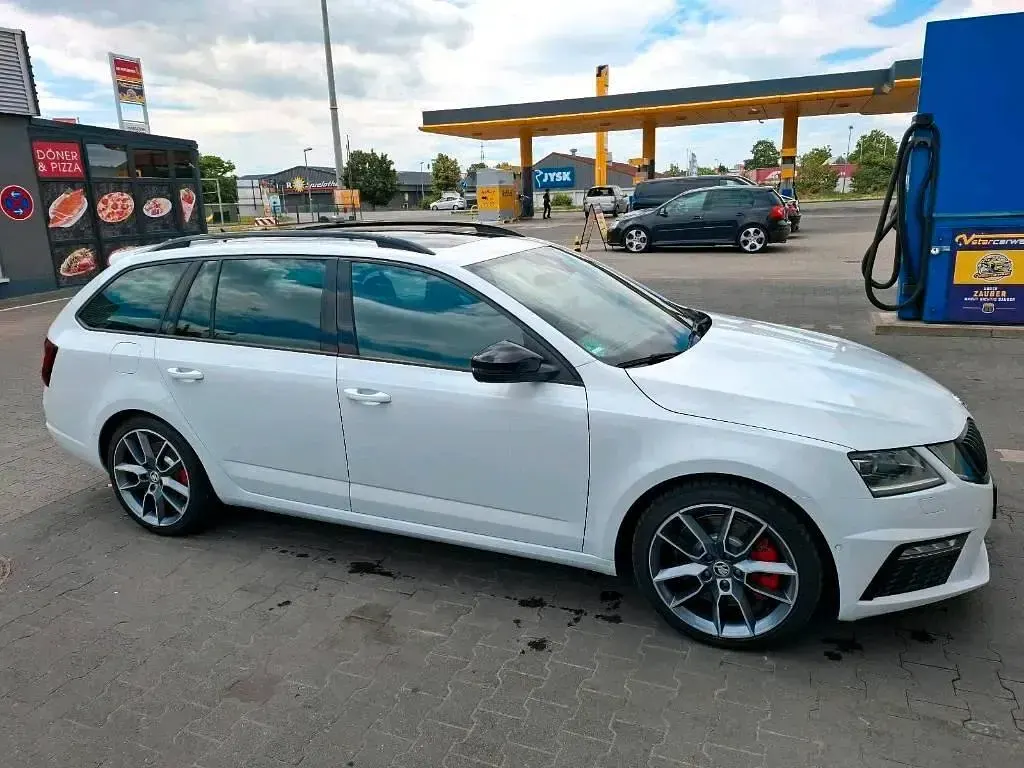 Gebraucht Skoda Octavia RS 245 PS (180 kW) 2020 Weiß Kombi