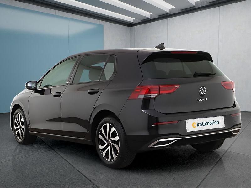 Gebraucht VW Golf VIII 150 PS (110 kW) 2022 Schwarz Kleinwagen