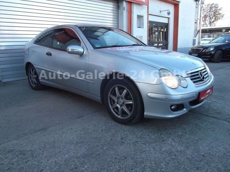 Silber Gebraucht 2006 Mercedes C200 Coupé | 2.999 € (Guter Preis) - Bild 1/4
