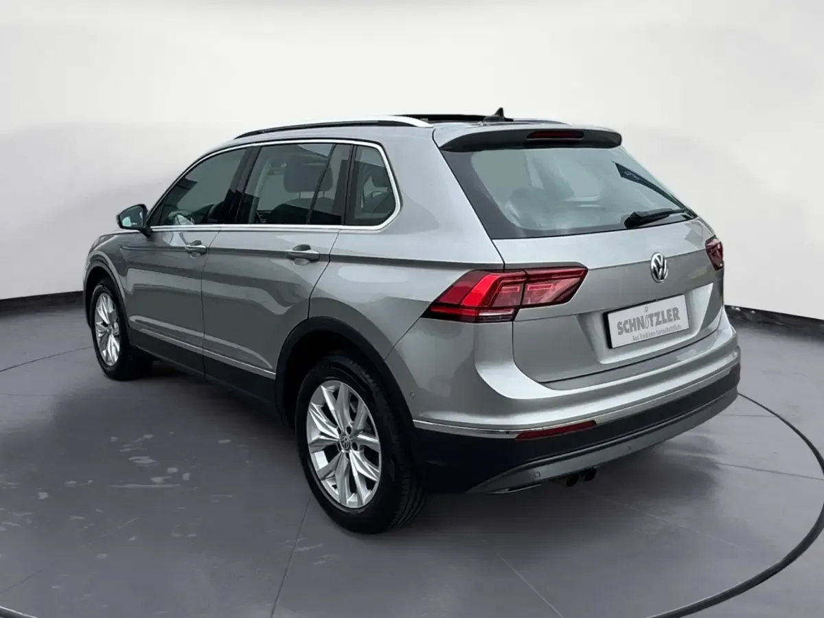 Gebraucht VW Tiguan Highline 190 PS (139 kW) 2020 Tungsten silver (metallic) SUV