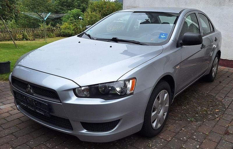 Silber Gebraucht 2010 Mitsubishi Lancer Limousine | 3.500 € (Fairer Preis) - Bild 1/4
