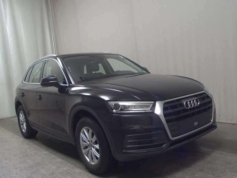 Gebraucht Audi Q5 Ambiente 163 PS (119 kW) 2020 Schwarz SUV