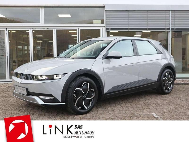 Grau Gebraucht 2022 Hyundai Ioniq Kleinwagen | 24.850 € (Guter Preis) - Bild 1/3