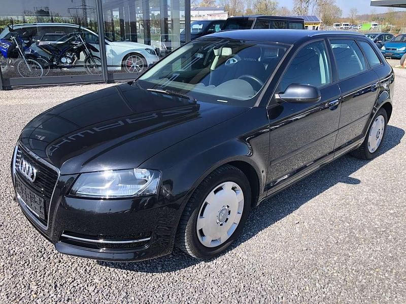 Schwarz Gebraucht 2011 Audi A3 Sportback Attraction Kleinwagen | 5.250 € (Fairer Preis) - Bild 1/4
