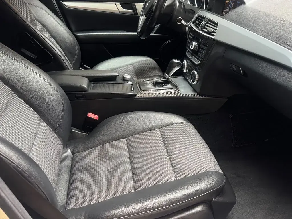 Gebraucht Mercedes C250 204 PS (150 kW) 2011 Gold Limousine