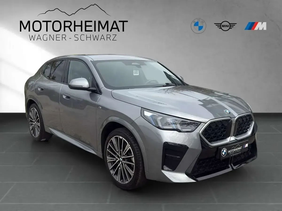 Gebraucht BMW X2 M Sport 170 PS (125 kW) 2025 Skyscraper grau SUV