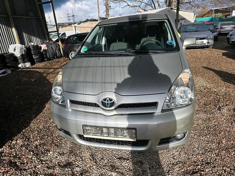 Silber Gebraucht 2006 Toyota Corolla Luna Limousine | 4.999 € (Superpreis) - Bild 1/4