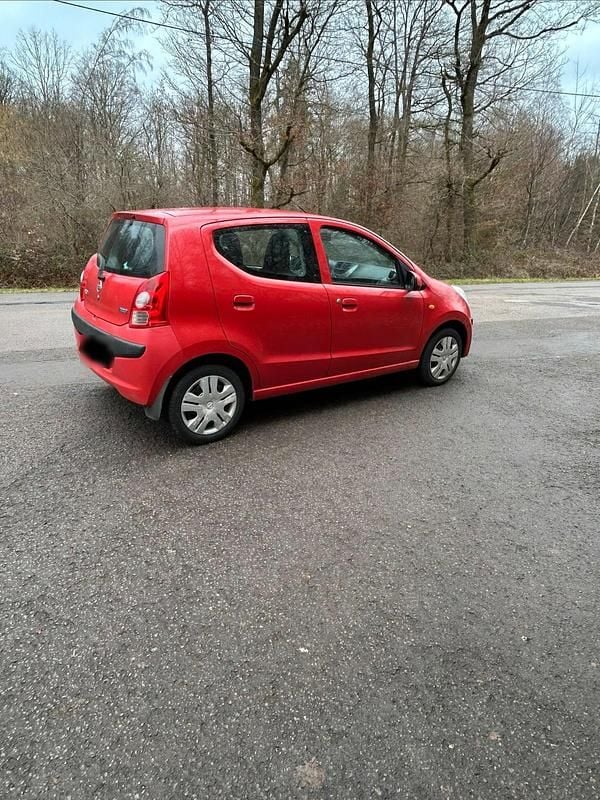 Gebraucht Nissan Pixo 68 PS (50 kW) 2011 Rot Kleinwagen