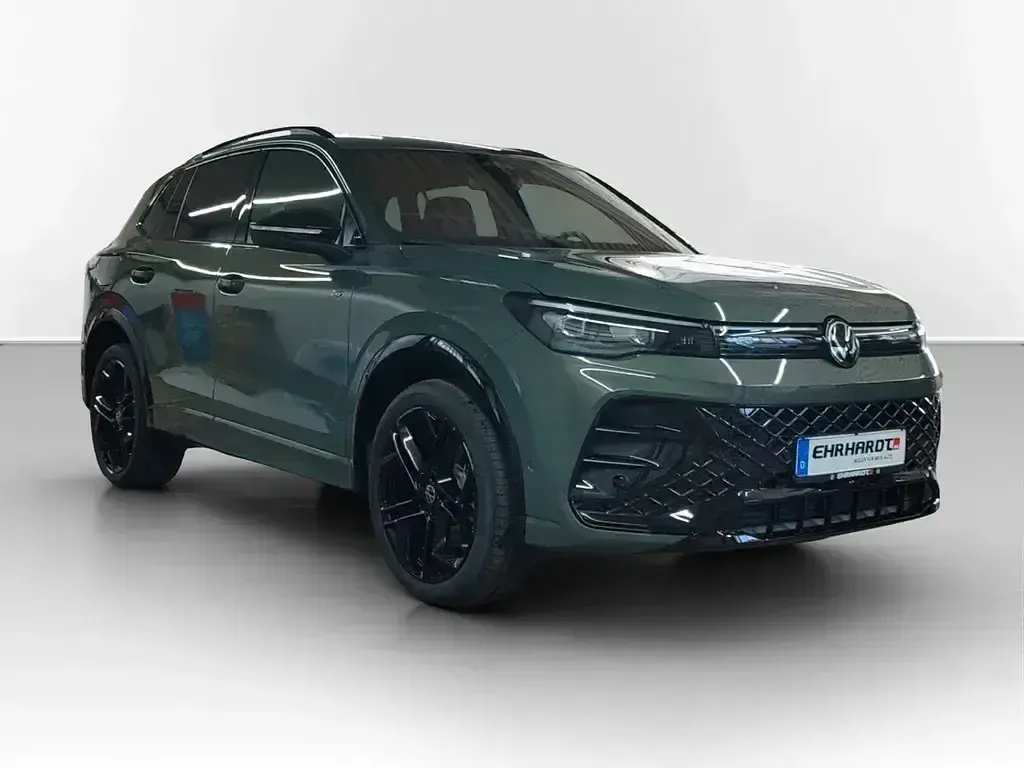 Gebraucht VW Tiguan R-line 193 PS (141 kW) 2025 Grün SUV