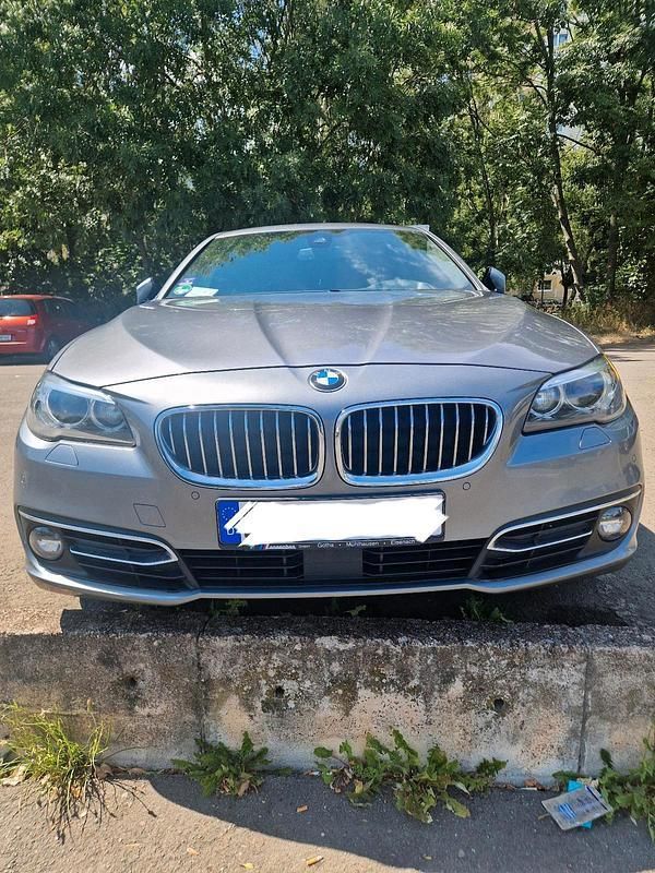 Grau Gebraucht 2015 BMW 535 Luxury Line Limousine | 16.500 € (Fairer Preis) - Bild 1/4