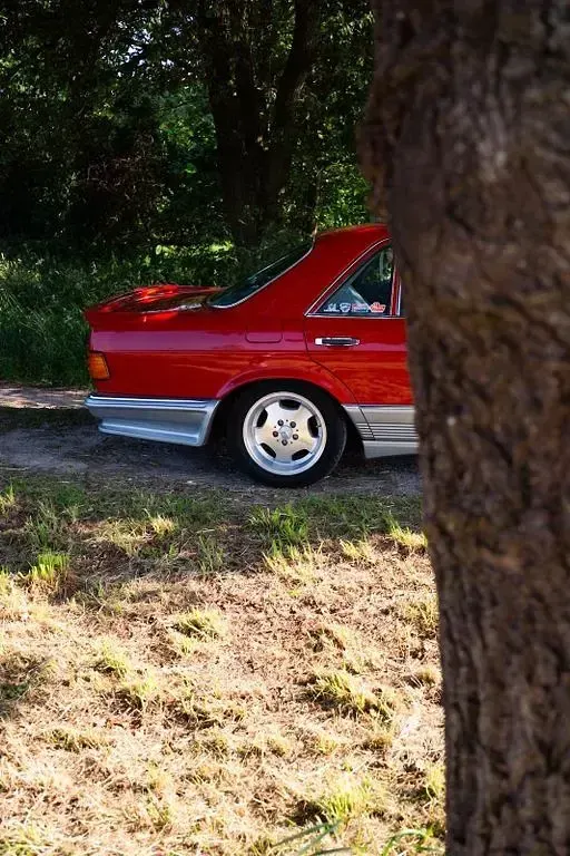 Gebraucht Mercedes 280 185 PS (136 kW) 1984 Rot Limousine
