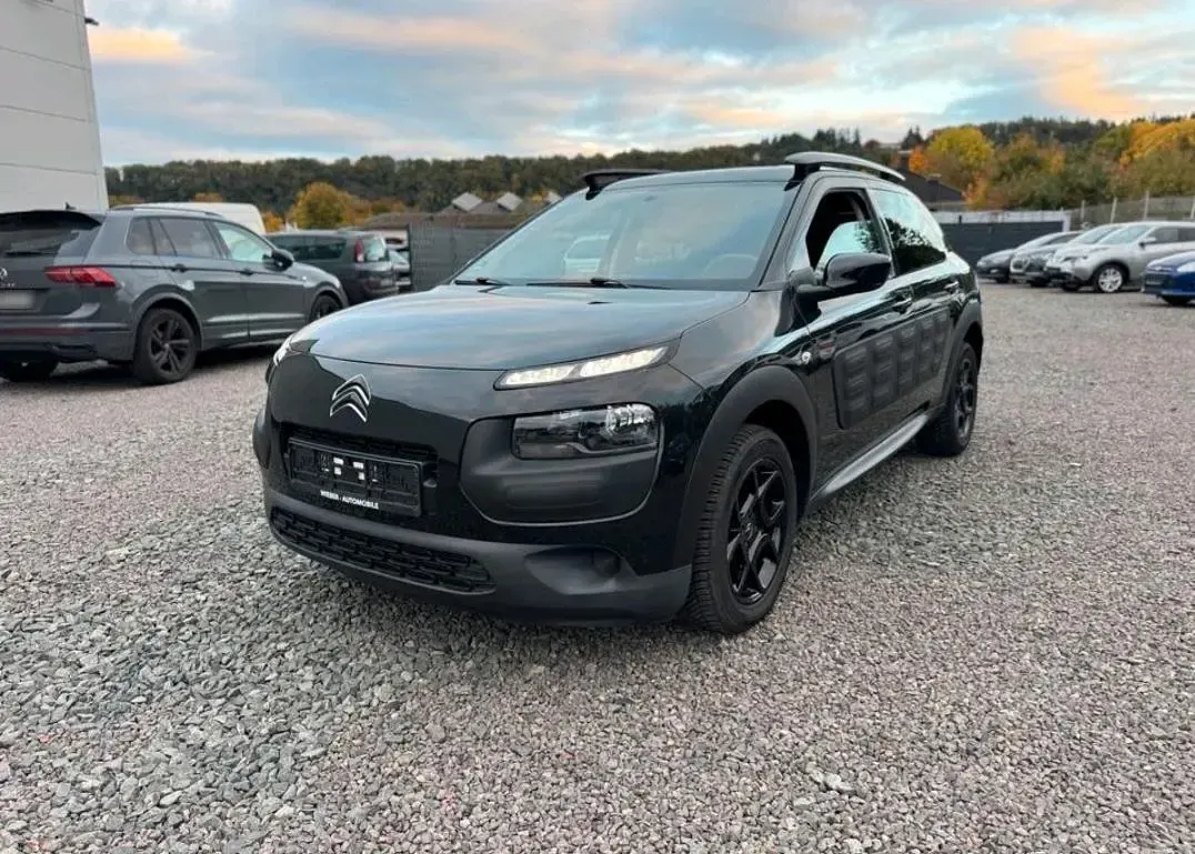 Gebraucht Citroën C4 Cactus 86 PS (63 kW) 2015 Schwarz Kleinwagen