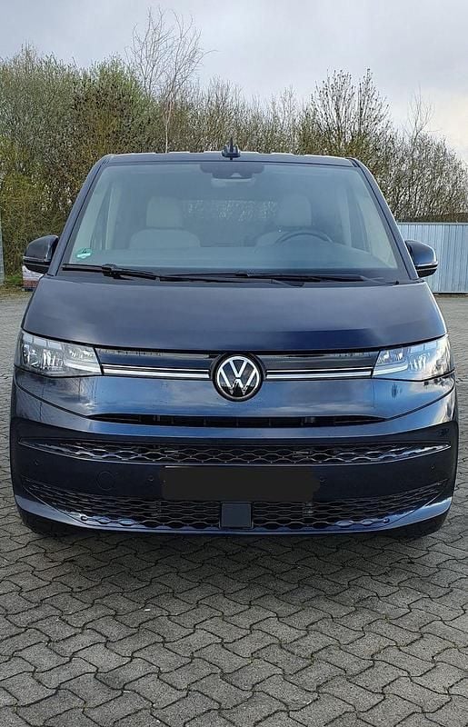 Gebraucht VW Multivan Life 150 PS (110 kW) 2025 Blau Van