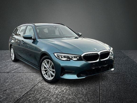 Gebraucht BMW 320 Advantage 190 PS (139 kW) 2019 Blau Limousine
