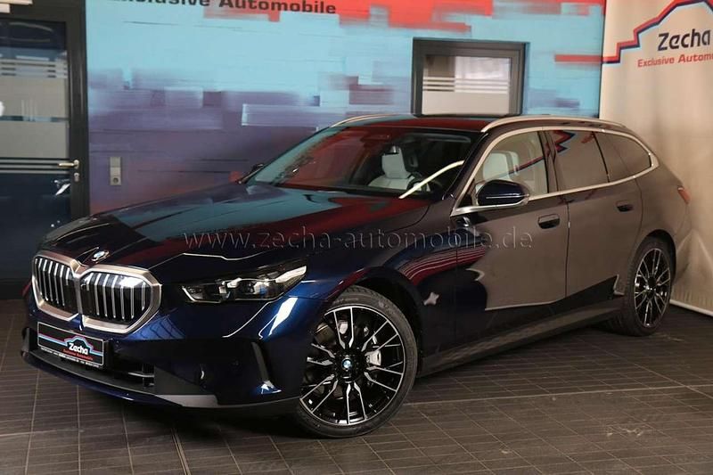 Gebraucht BMW 540 286 PS (210 kW) 2025 Tansanitblau ii (c3z) Kombi