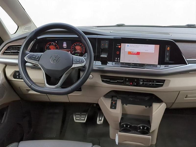 Gebraucht VW Multivan Style 150 PS (110 kW) 2023 Deep black perleffekt/ fortana Van