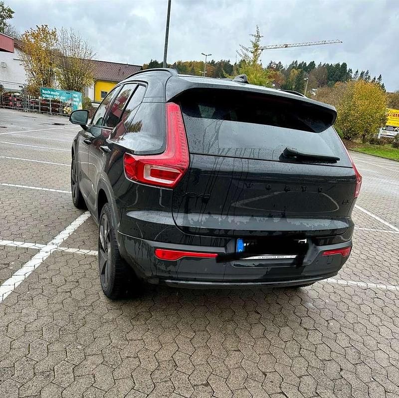 Gebraucht Volvo XC40 Plus 163 PS (119 kW) 2025 Schwarz SUV