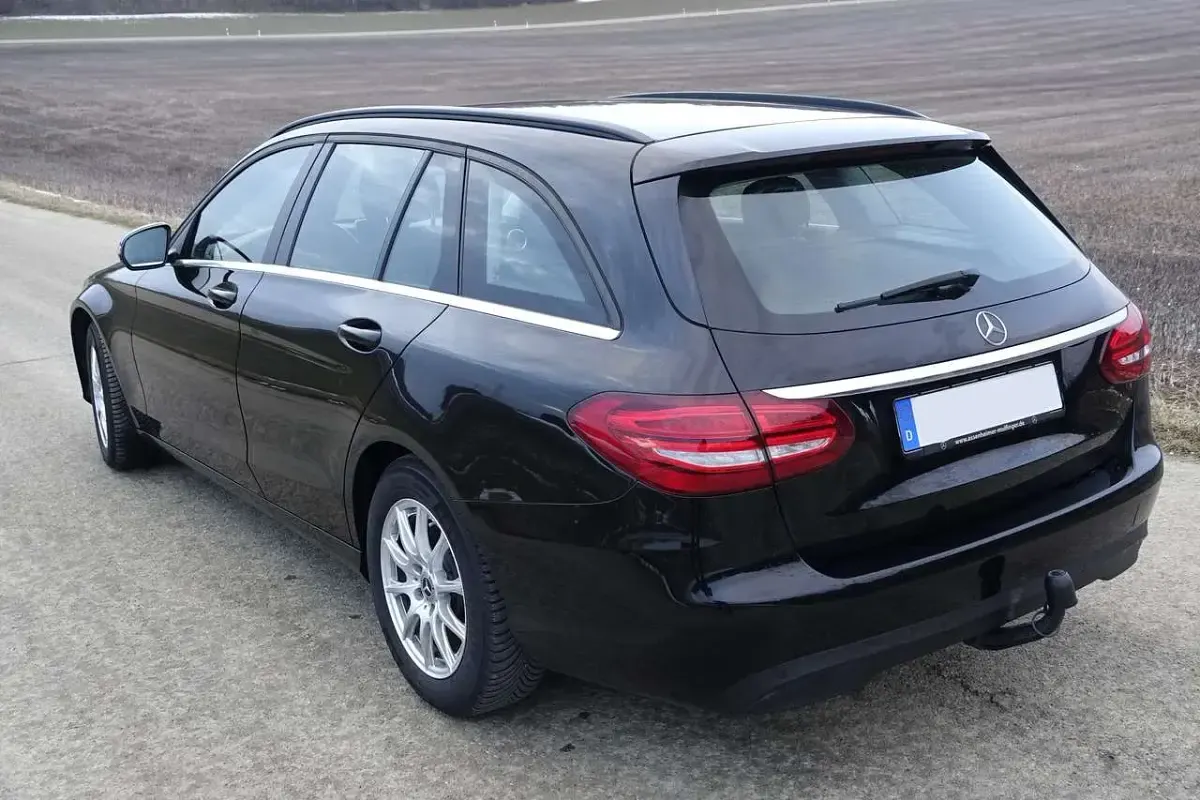 Gebraucht Mercedes C220 Edition 170 PS (125 kW) 2017 Schwarz Kombi