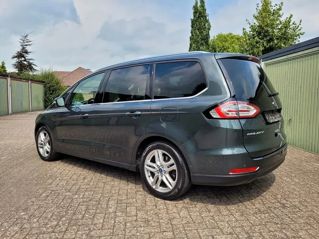 Gebraucht Ford Galaxy Titanium 150 PS (110 kW) 2019 Grün Van / Kleinbus
