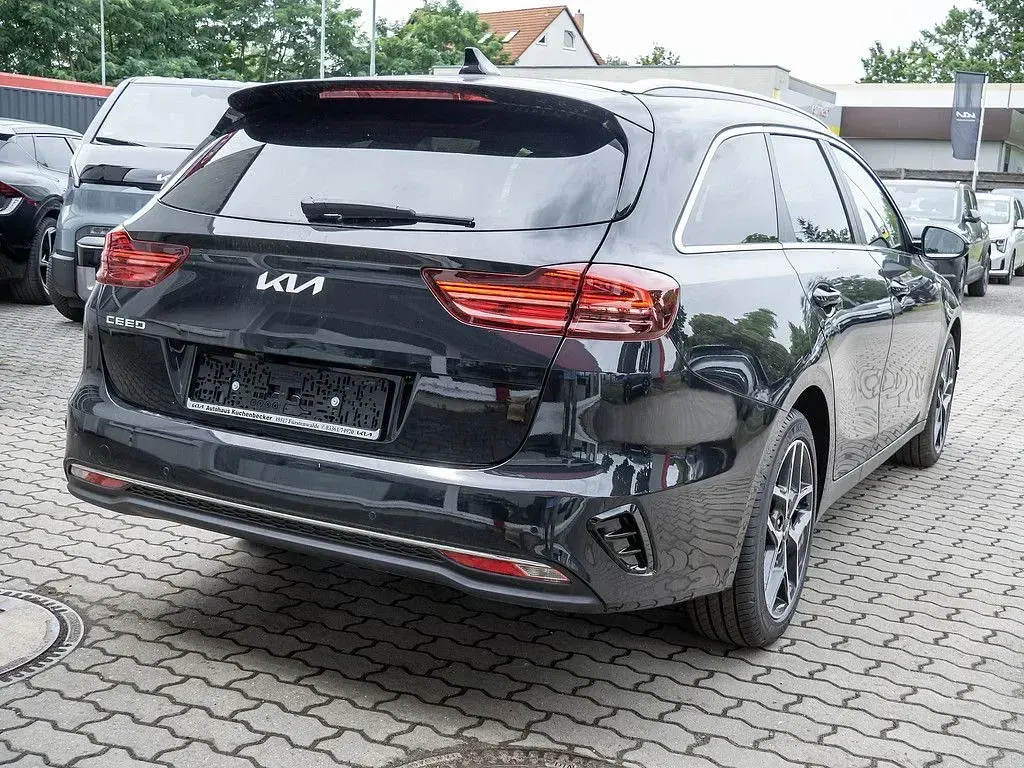 Neu Kia Ceed Sportswagon 140 PS (102 kW) 2025 Schwarz Kombi