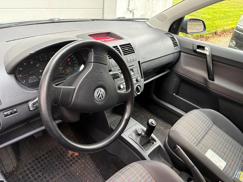 Gebraucht VW Polo 60 PS (44 kW) 2008 Schwarz Kleinwagen