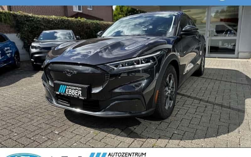 Grau Gebraucht 2024 Ford Mustang Mach-E Extended Range SUV | 37.879 € (Superpreis) - Bild 1/4