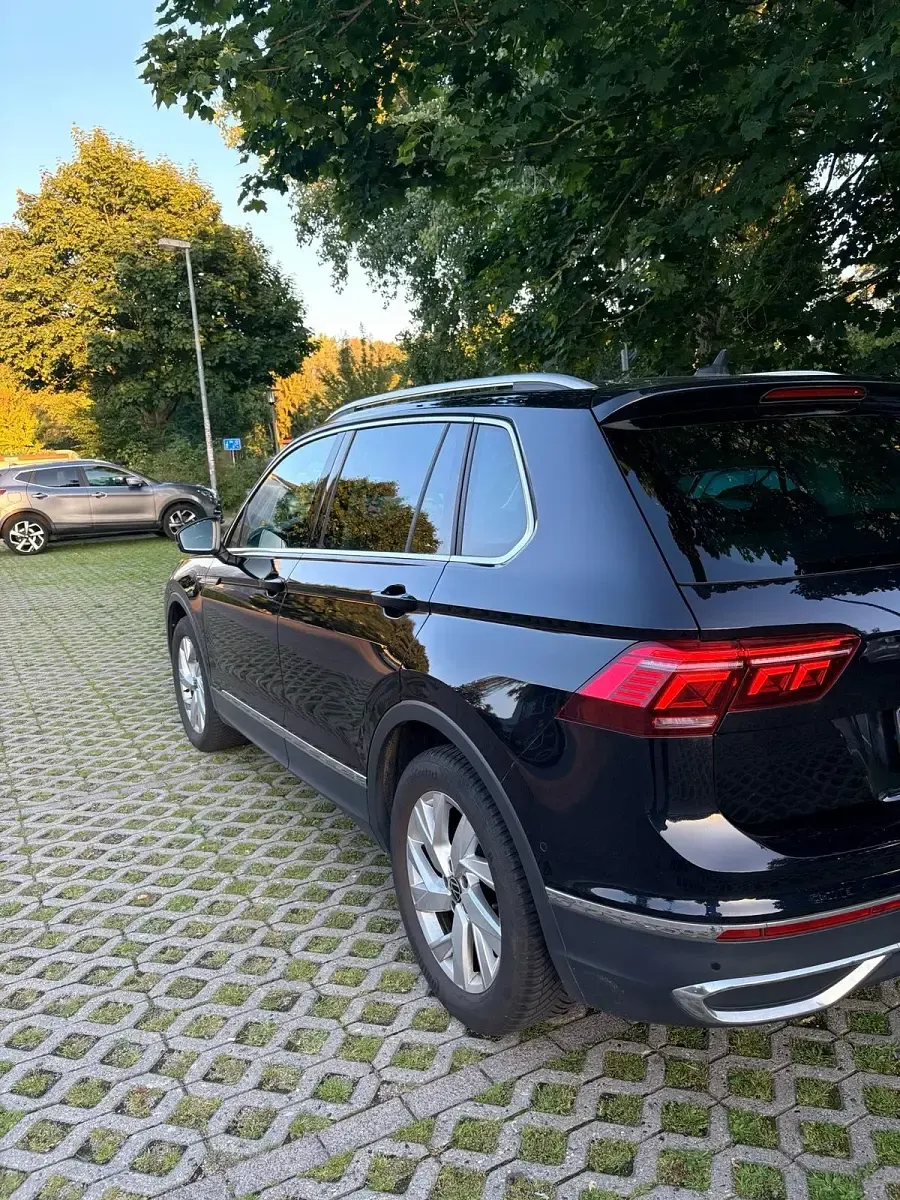 Gebraucht VW Tiguan Elegance 150 PS (110 kW) 2022 Schwarz SUV
