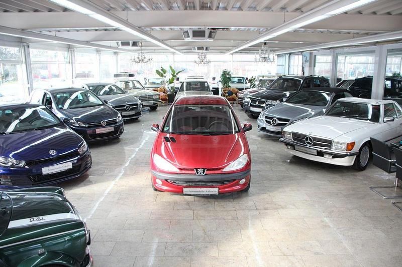 Gebraucht Peugeot 206 75 PS (55 kW) 2002 Rot Limousine