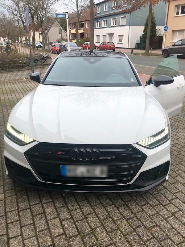 Weiß Gebraucht 2020 Audi S7 Comfort Kleinwagen | 52.000 € (Fairer Preis) - Bild 1/4