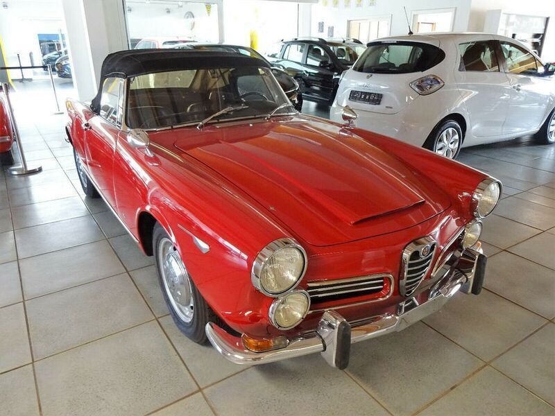 Gebraucht Alfa Romeo Spider 151 PS (111 kW) 1966 Rot Cabrio