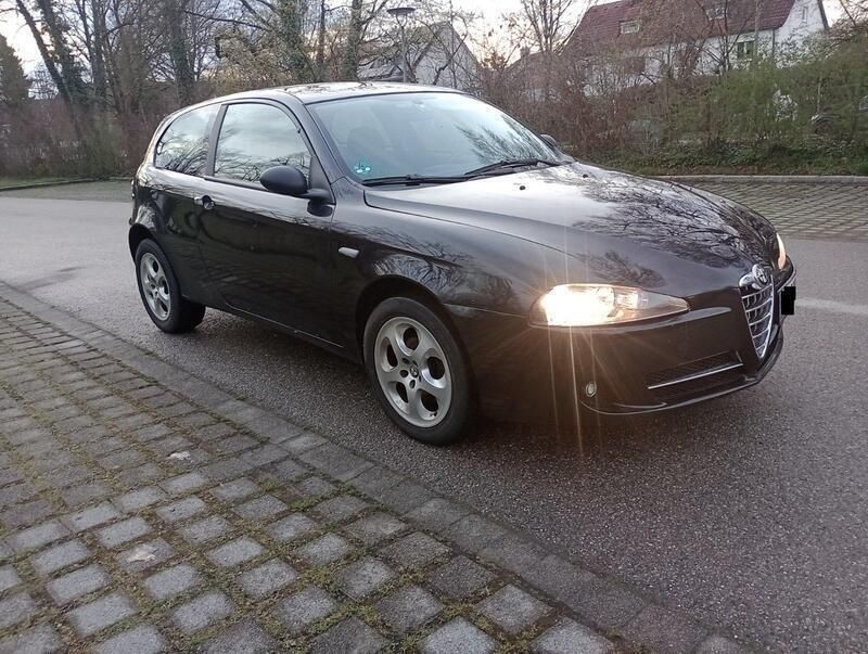 Schwarz Gebraucht 2006 Alfa Romeo 147 Kleinwagen | 1.450 € (Guter Preis) - Bild 1/4