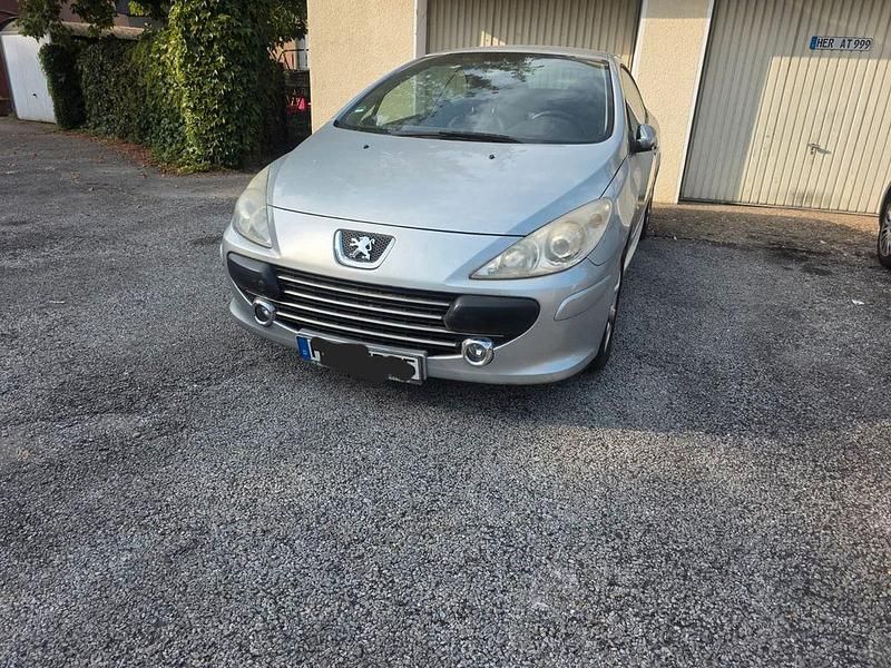 Silber Gebraucht 2007 Peugeot 307 CC Cabrio | 4.100 € (Etwas zu teuer) - Bild 1/4
