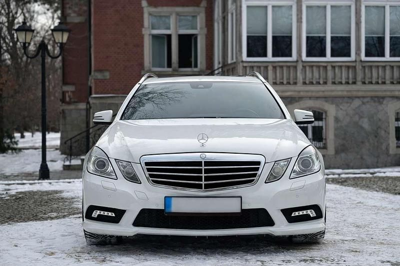 Gebraucht Mercedes E500 AMG 387 PS (284 kW) 2010 Weiß Kombi
