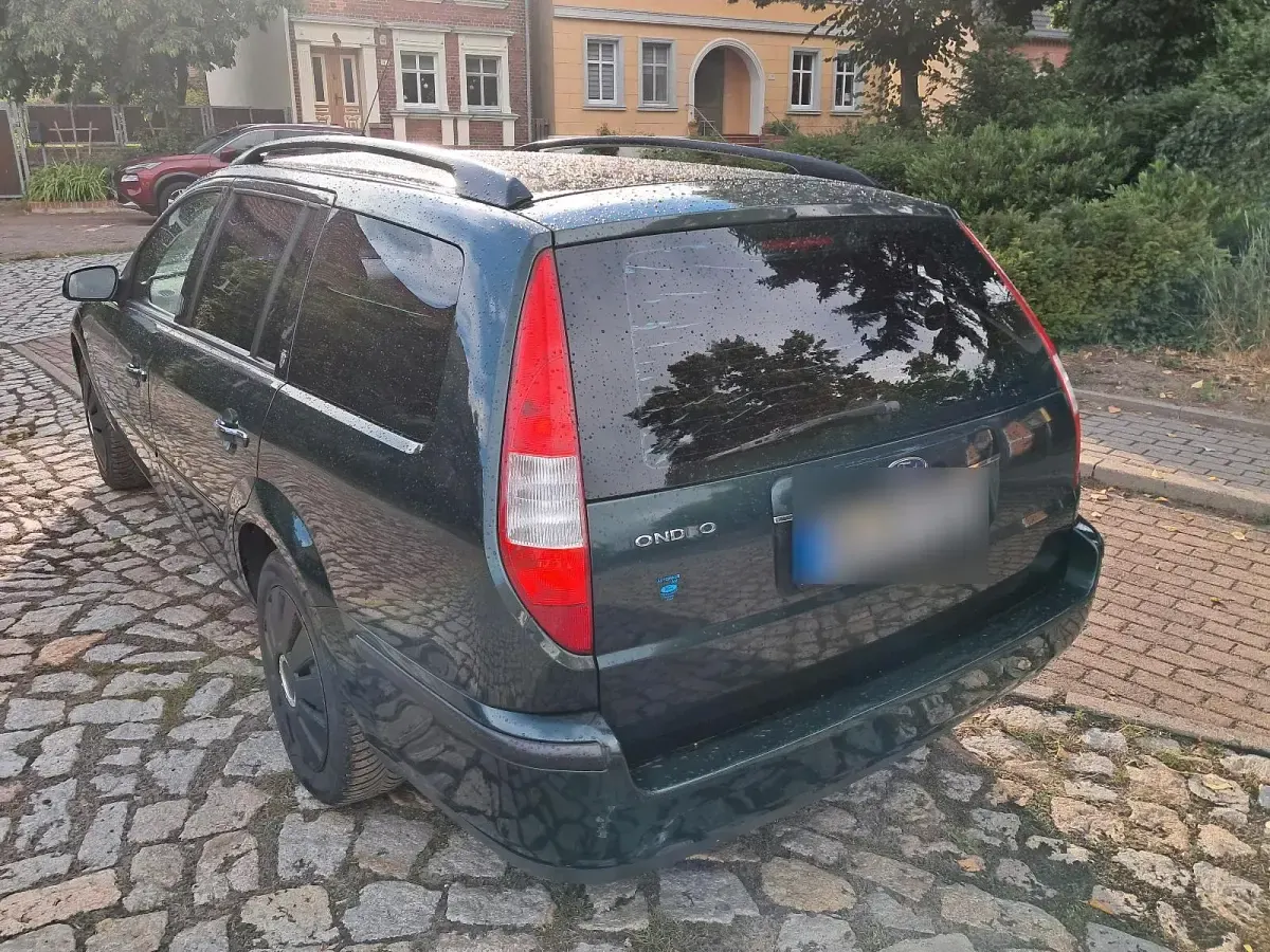 Gebraucht Ford Mondeo Ghia 145 PS (106 kW) 2004 Grün Kombi