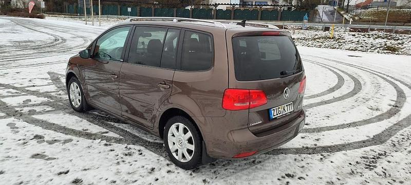 Gebraucht VW Touran Style 140 PS (102 kW) 2012 Braun Van / Kleinbus