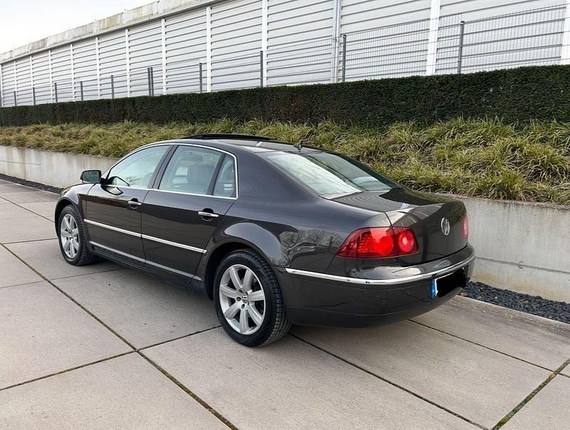 Gebraucht VW Phaeton 239 PS (175 kW) 2009 Grau Limousine